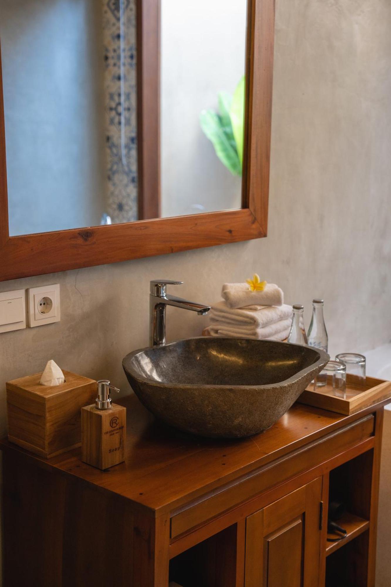 The Compass Rose Ubud Εξωτερικό φωτογραφία